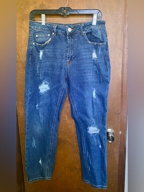 Almost Famous Distressed Dark Blue Women’s Jeans Jr. 9